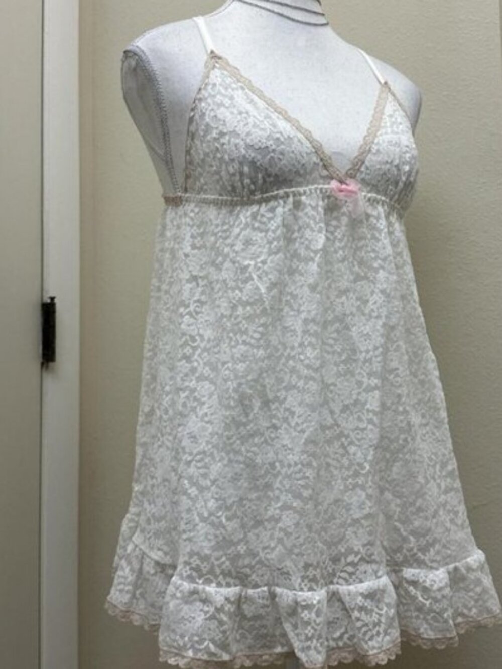 Victoria's Secret | White and Cream Lace Babydoll Slip | Size Large